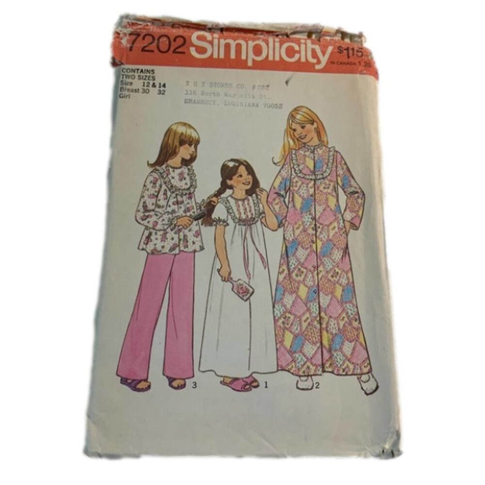 vintage 1975 sewing pattern Simplicity 7202 girls pajamas robe etc 12 14 UNCUT